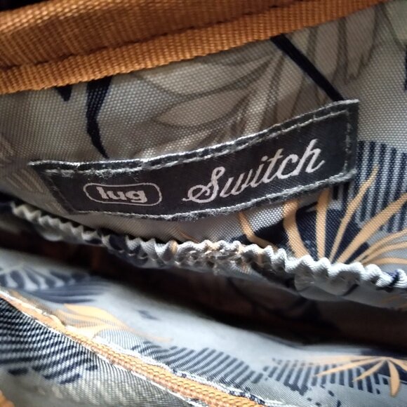 Burnt Orange Lug Quilted RFID Convertible Crossbody- Switch - Picture 4 of 9